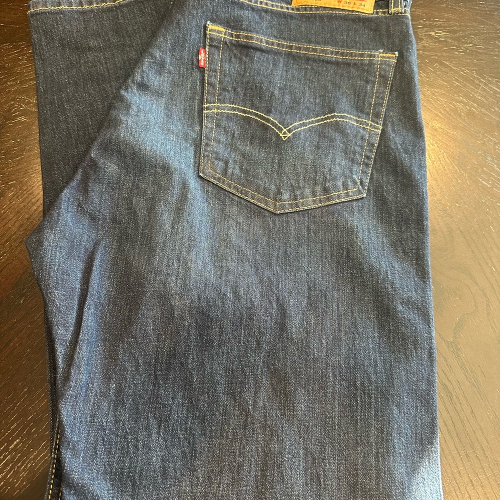 Levi's 505 Regular Stretch Jeans in a Dark Wash‎ Size 36x34